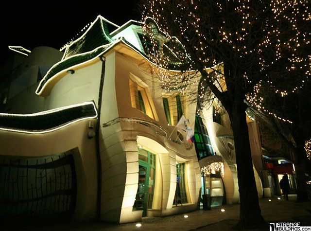 The-Crooked-House-Sopot-2