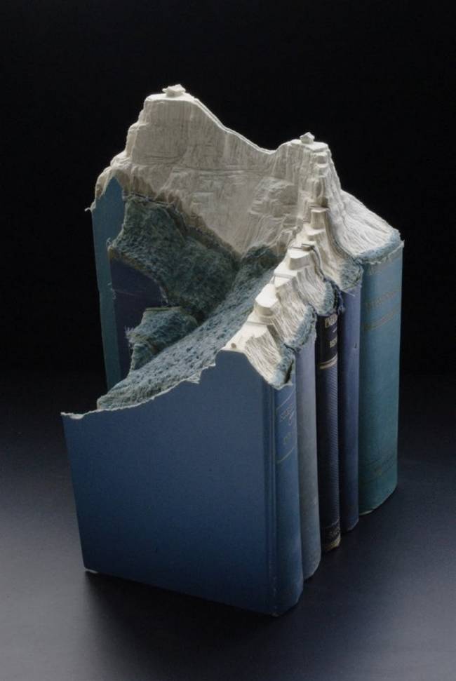 esculturas-feitas-com-livros-8