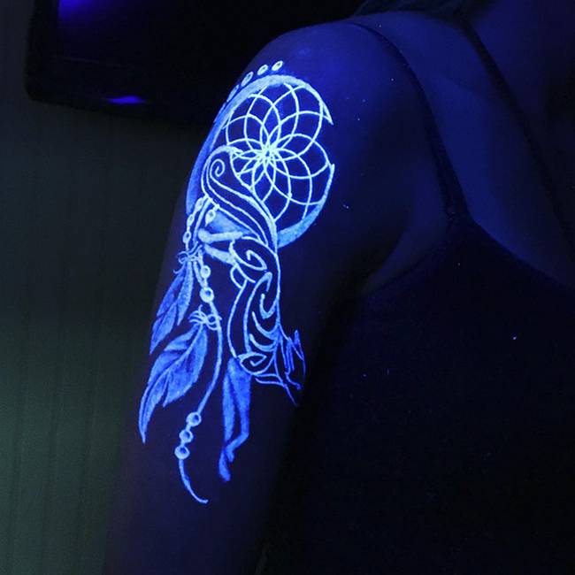 tatuagens-que-brilham-no-escuro-9