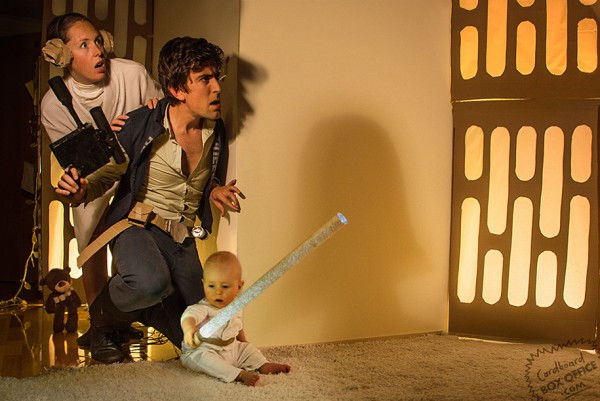 Baby-Son-A-Star-By-Re-Enacting-Famous-Movie-Scenes-3-600x401