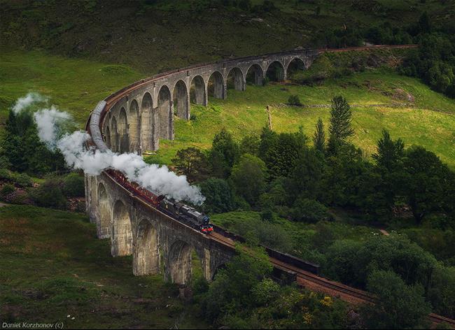 02 - Glenfinnan Viaduct, Scotland