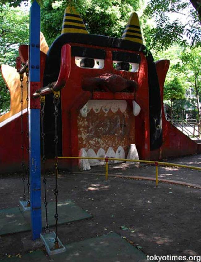 playgrounds assustadores-23