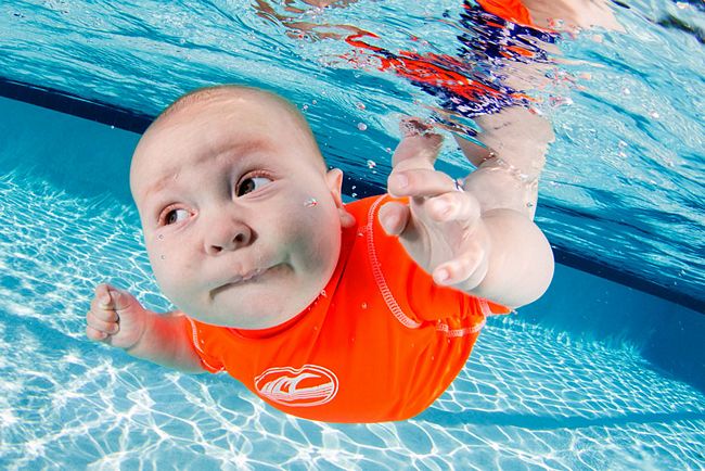 bebês-nadando-9