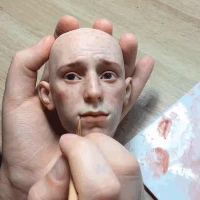 Este ruso crea muñecas con las caras tan realistas que te dejan confundido. Hermoso y aterrador 1